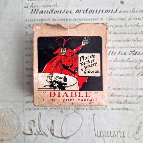 Boîte publicitaire ancienne