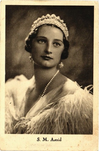 Cpa astrid reine des - reine,