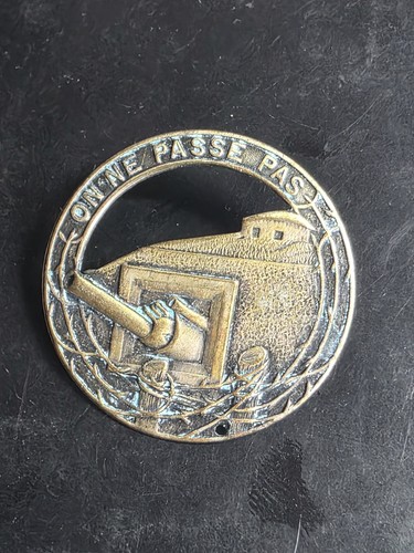 Coiffure insigne béret - .,