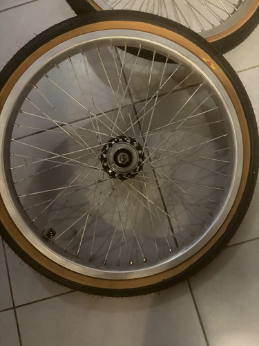 Paire roues vélo