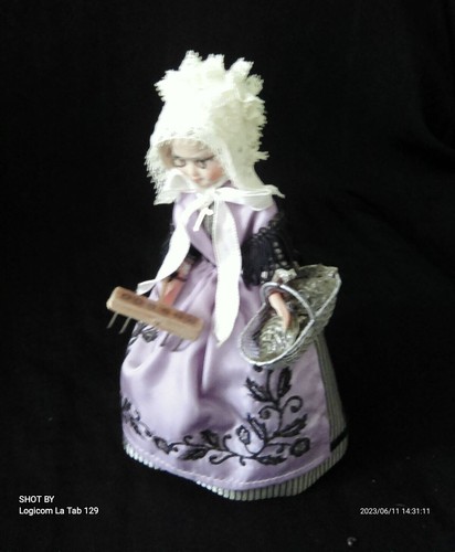 Poupée souvenir - poupée,