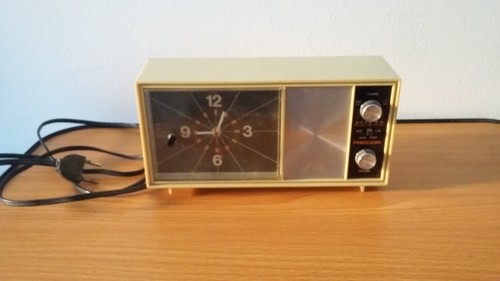 Ancien radio reveil - ancien,