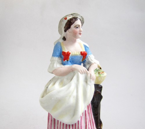 Figurine femme panier - femme, au