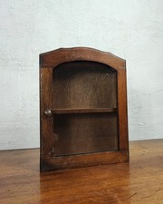 joli petite vitrine en bois