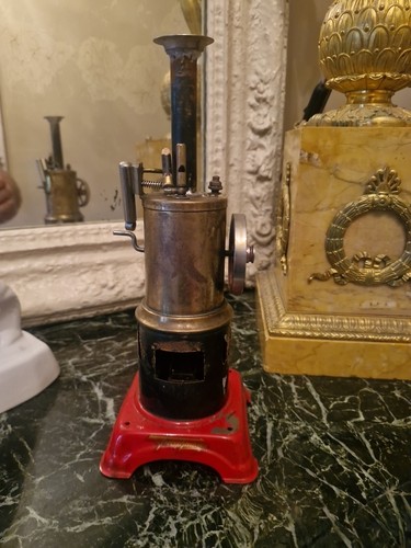 Ancienne machine vapeur - ancienne, de