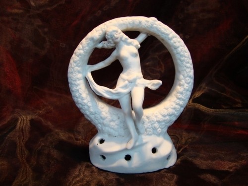 Pique fleurs vase figurine - vase,