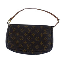 LOUIS VUITTON Pochette