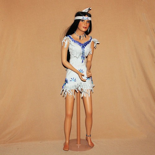 Poupée porcelaine indienne - poupée, en