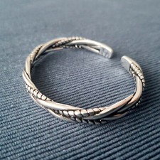925 silver twisted bangle