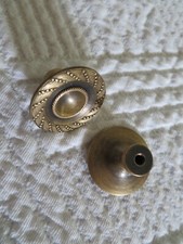 1 ancien bouton en bronze pour