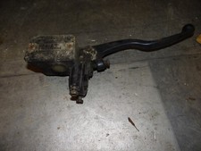 maitre cylindre de frein avant