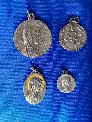 Lot medailles religieuses - lot,