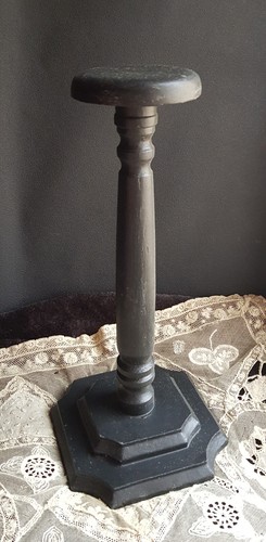 Joli porte chapeau bois