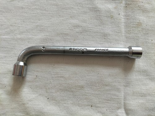 Clé pipe facom - à,