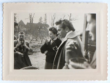 Photographer, Women Chic Stand Up Chat - Vintage Photo Snapshot c. 1950 - 60