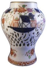 Vase En Porcelaine Reticulé