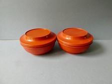 2 boites Tupperware, ton