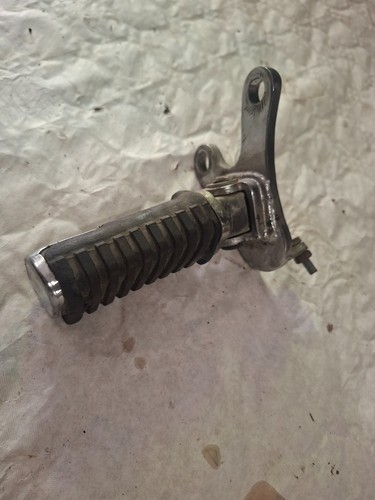 Platine avant droite kymco - platine,