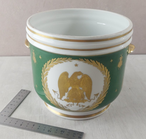 Ancien cache pot décor aigle - ancien, pot,