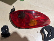 FEU ARRIÈRE GAUCHE / 2422219