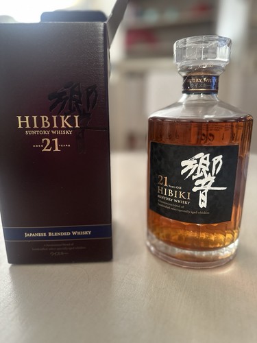 Suntory hibiki ans - hibiki,