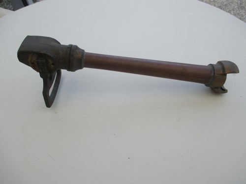Ancienne lance incendie en - lance,