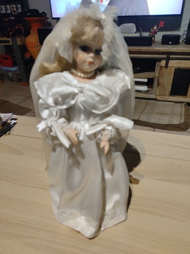 Poupée porcelaine mariée - mariée, 32