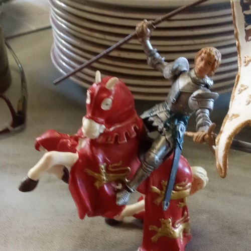 Figurine chevalier médiéval