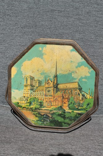 Ancienne boite tôle - boite,
