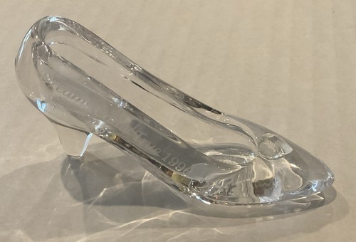 Wdcc cinderellas glass - cinderellas,