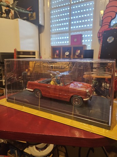 Grande voiture tintin - grande,