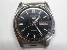 VINTAGE MONTRE AUTOMATIC SEIKO 7009A DISQUE JOURS 3 COULEURS ET  2 LANGUES