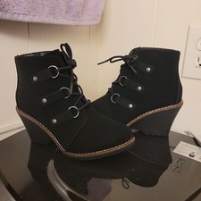 ***SEXY BLACK BOOTS***