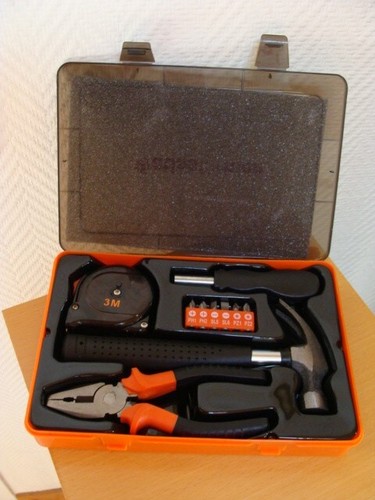 Malette outils neuve - à,