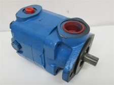 Autocar / Fluidyne A3840003-013 Hydraulic Pump, Power Steering
