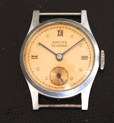 Montre mécanique ancienne