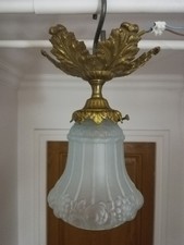 Ancien Plafonnier en Bronze Tulipe en Verre   Ancien lustre en bronze  