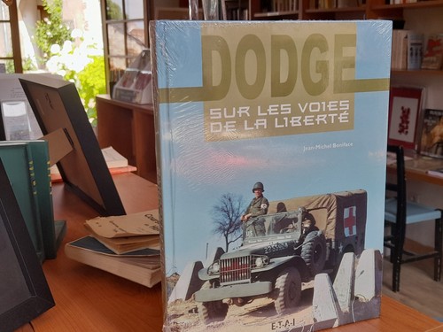 Dodge sur les voies la - dodge,