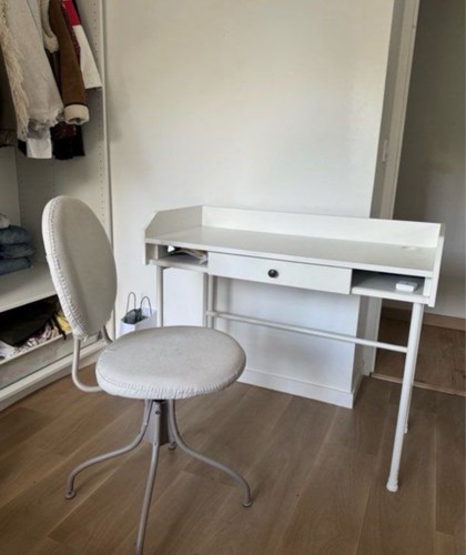 Bureau chaise miroir - +, –