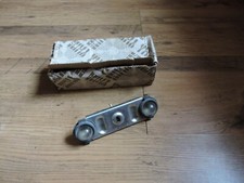 Neuf - Eclaireur de plaque Peugeot 204 - Seima 856