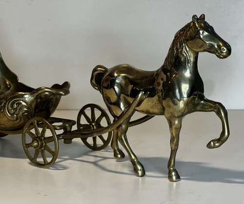 Cheval avec calèche laiton - calèche,