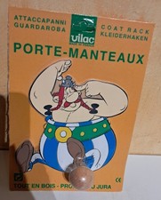 UDERZO . PORTE-MANTEAU EN BOIS