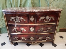Commode d'époque Régence. Palissandre Brésil & Marbre Rouge royal de Flandre