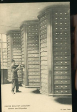 PARIS CAVES BOUVET LADURAY