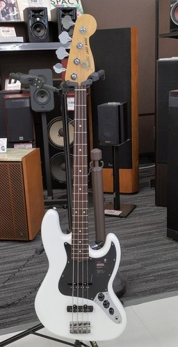 Guitare basse électrique
