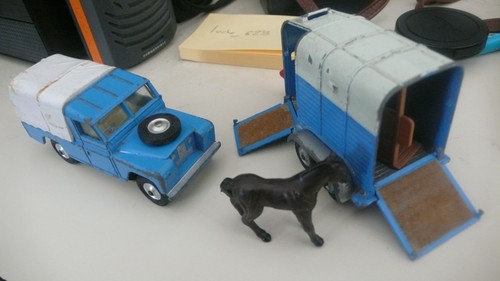 Land rover 109 - 109, horse
