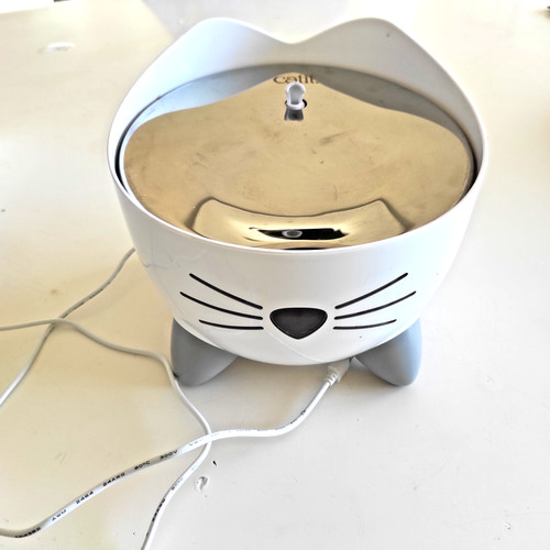 Fontaine eau pour chat - a,