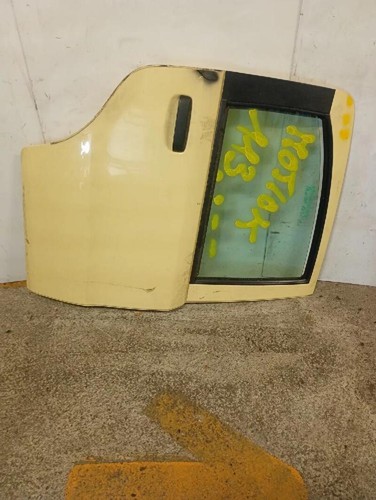 46826582 porte arrière droit