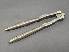 Ancien casse noix noisettes