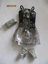 Tenue pour poupée Barbie : "Fashion Fever #J1406 / Année 2006 " ( 3568 Bis)